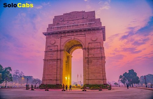 Taxi from Delhi to Lucknow