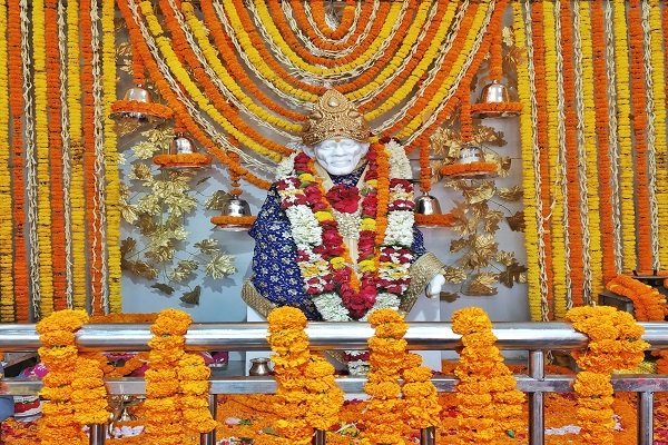 Taxi from Pune to Shirdi, Pune to Shirdi cab, Pune to Shirdi taxi